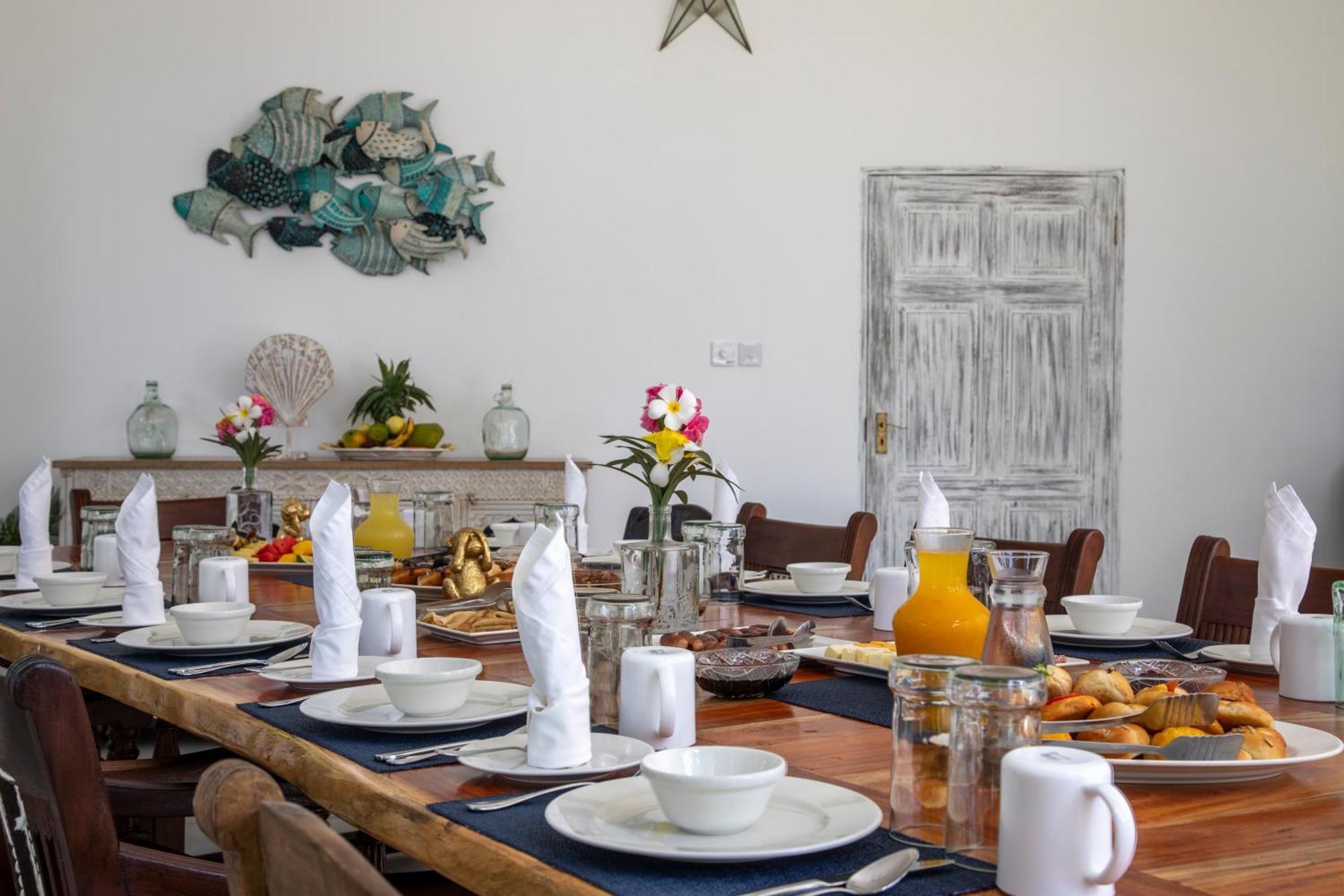 Nomad Beach Resort Диани-Бич Экстерьер фото
